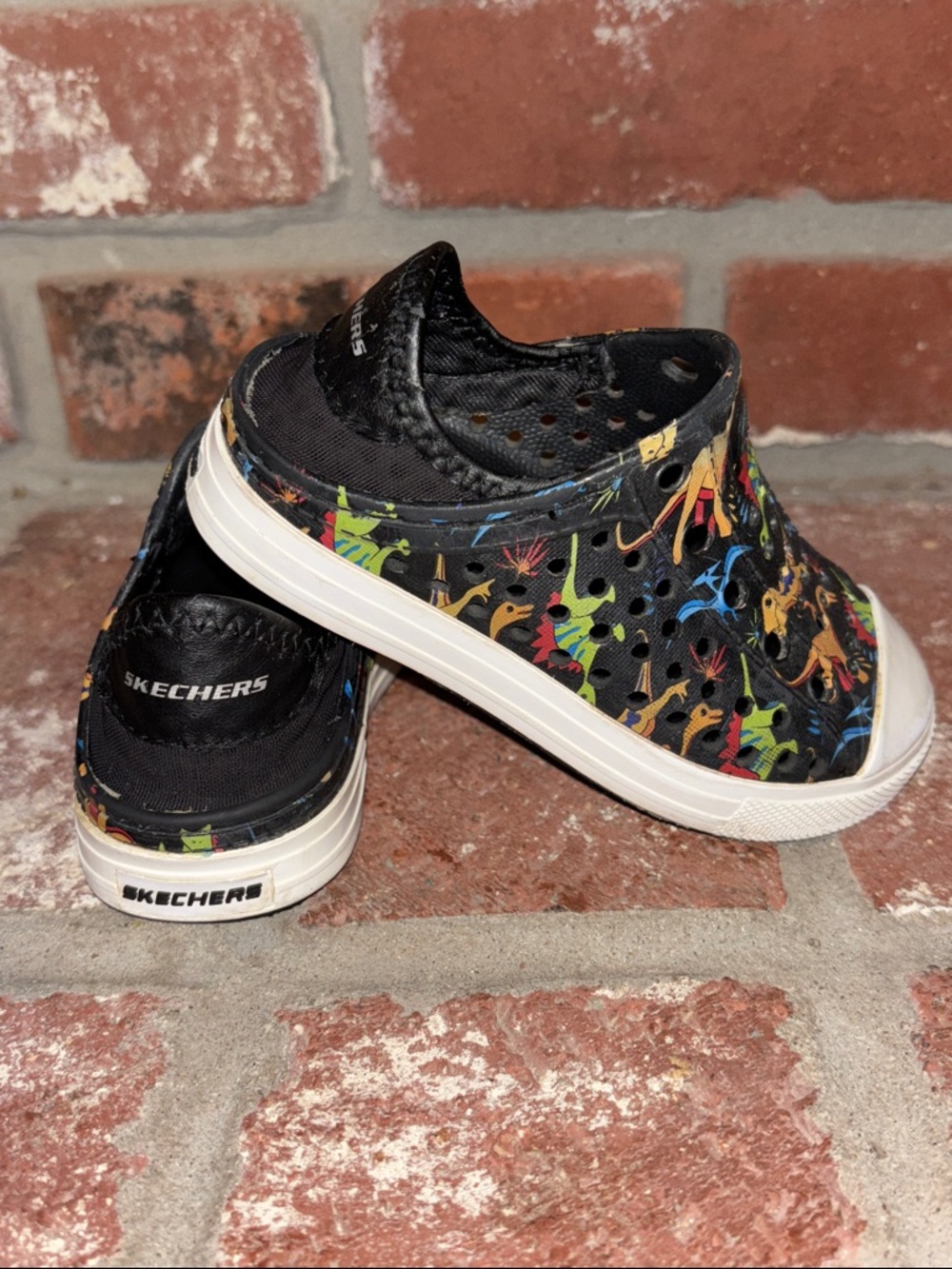 Skechers Foamies > Kids Black Slip-On Sneakers Colorful Dino Toddler Boys Sz 8